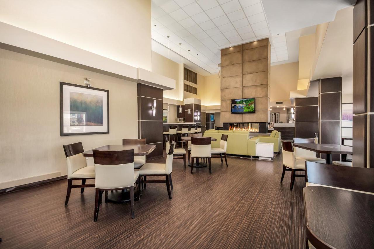 Homesuites By D3H Regina Exterior foto